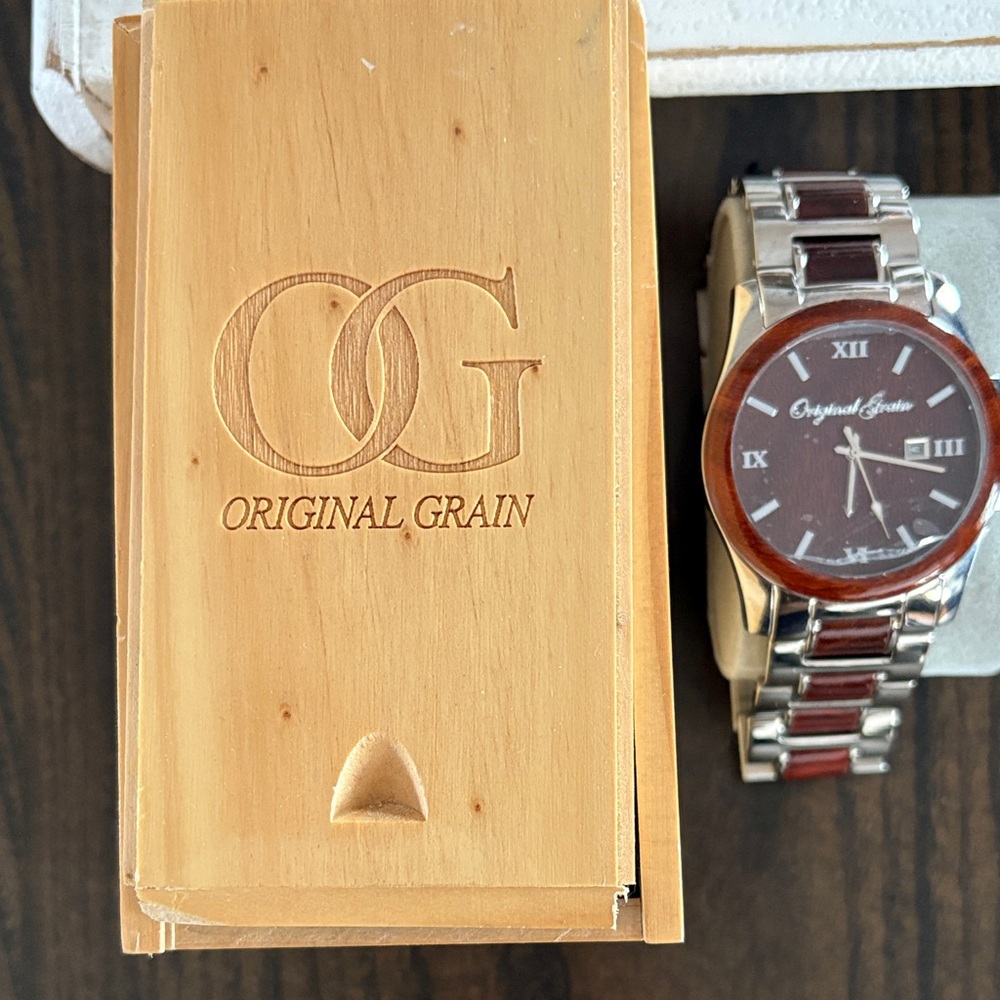 Original Grain Men's Silver and Brown Watch Rosewood Classic